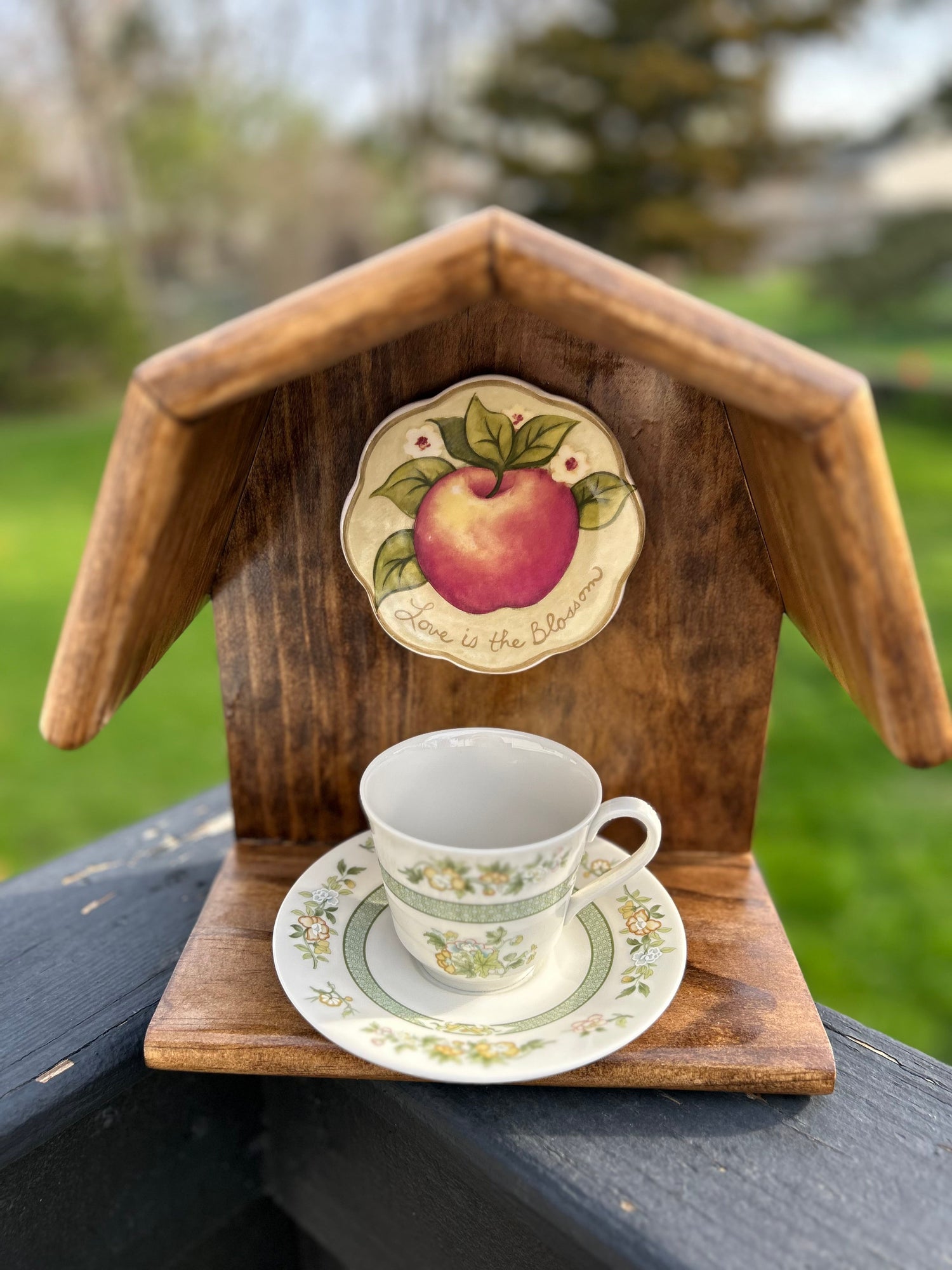 Tea Cup Cottage Bird Feeder
