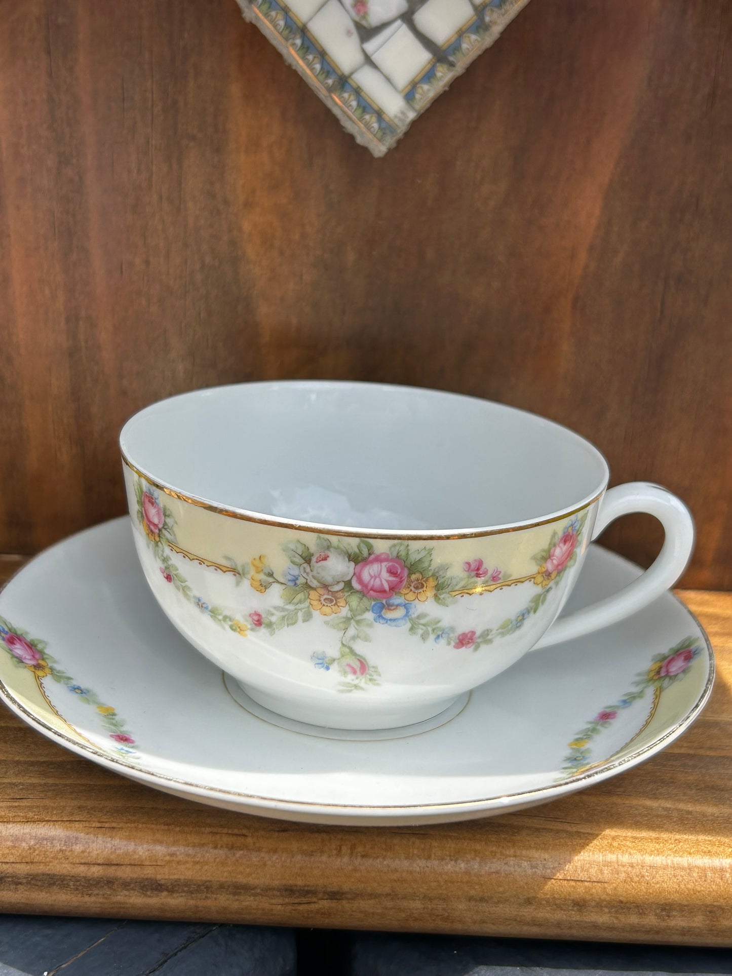 Tea Cup Cottage Bird Feeder